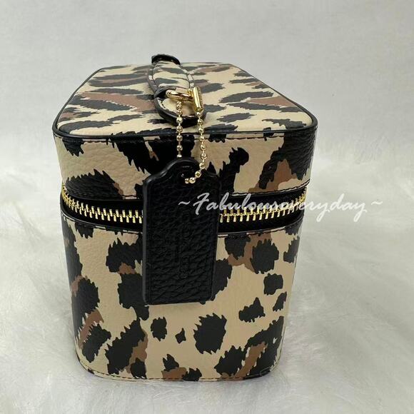 Coach Cosmetic Case With Leopard Print In Leather/Gold/Leopard Multi CCF43 NWT - Picture 2 of 8